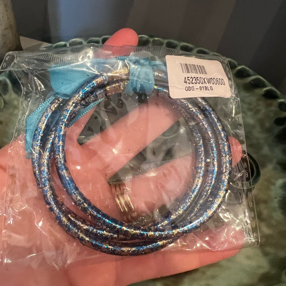 Blue All Weather Bracelet Set New In Packaging
